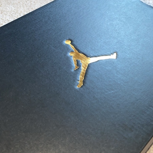 Air Jordan 11 Retro Win Like ‘96 - Picture 3 of 12